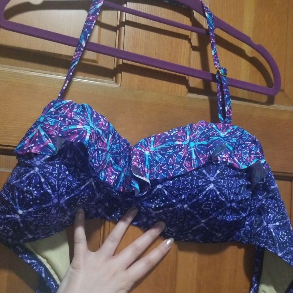 NWT Bikini top